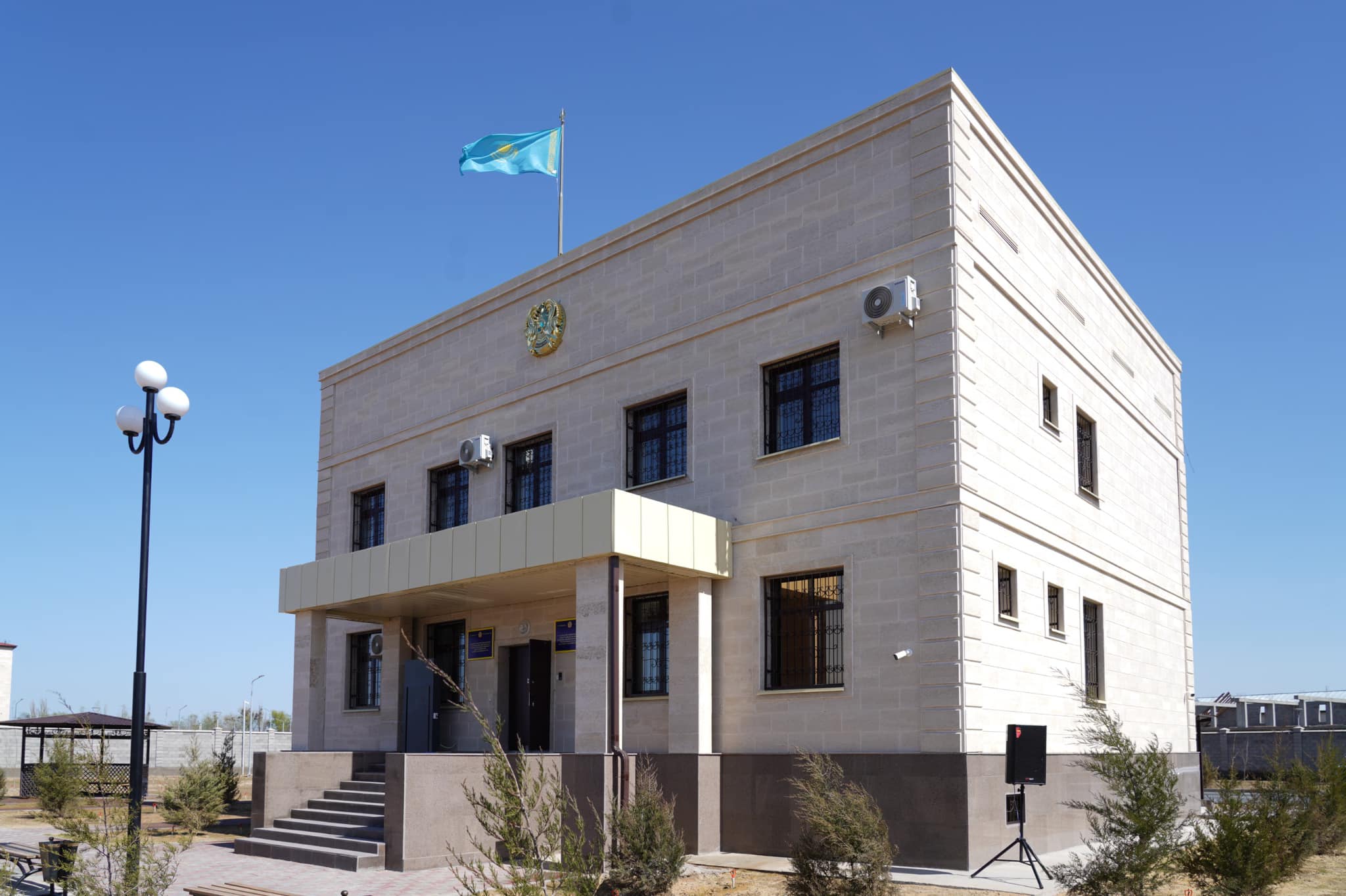 ТУРКЕСТАН: НОВОЕ АДМИНИСТРАТИВНОЕ ЗДАНИЕ ОТКРЫЛИ В САУРАНСКОМ РАЙОНЕ