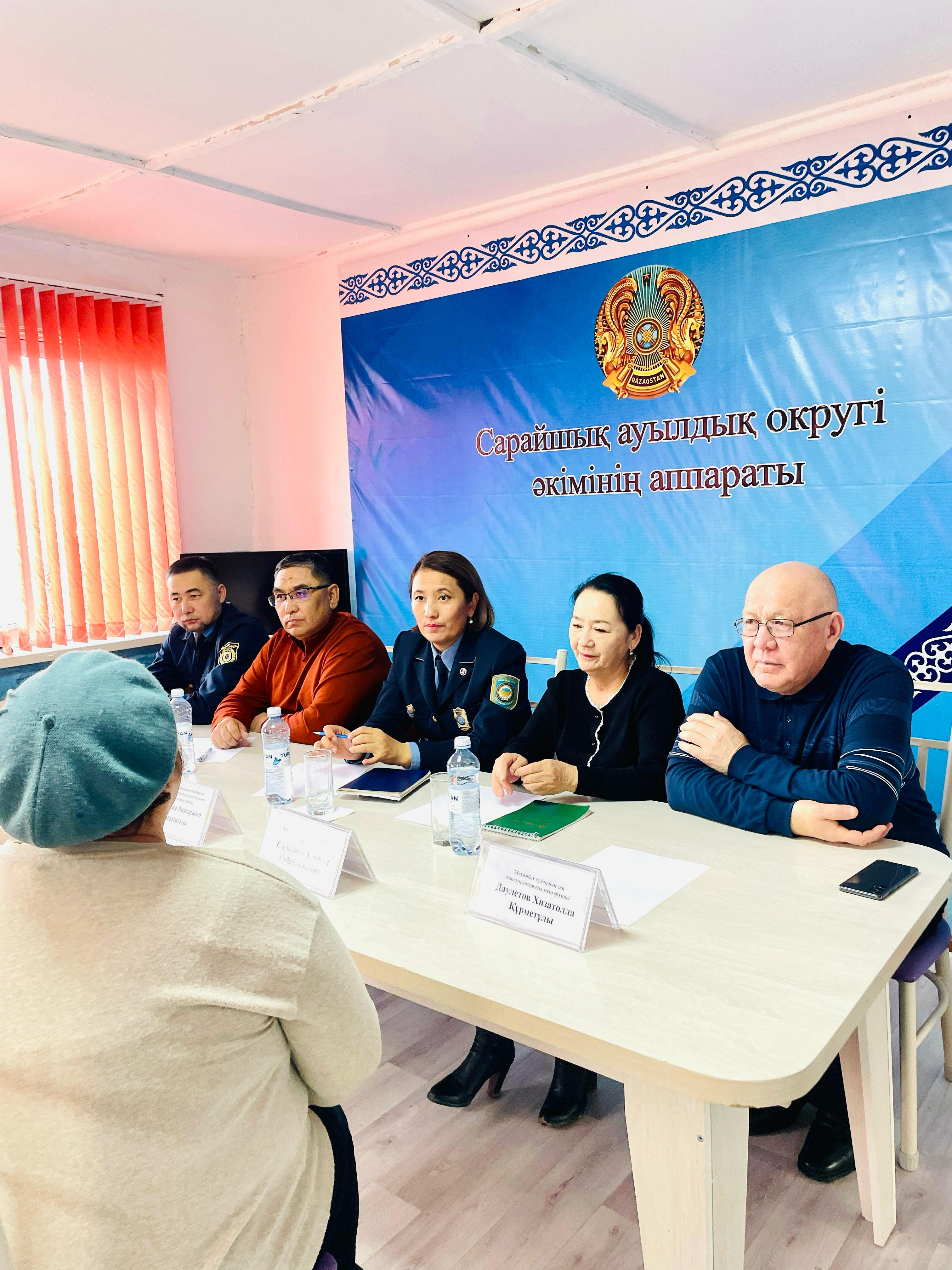 «Заң және тәртіп», «Тәртіпті өзіңнен баста!» атты іс - шаралар аясында дәріс өткізді.