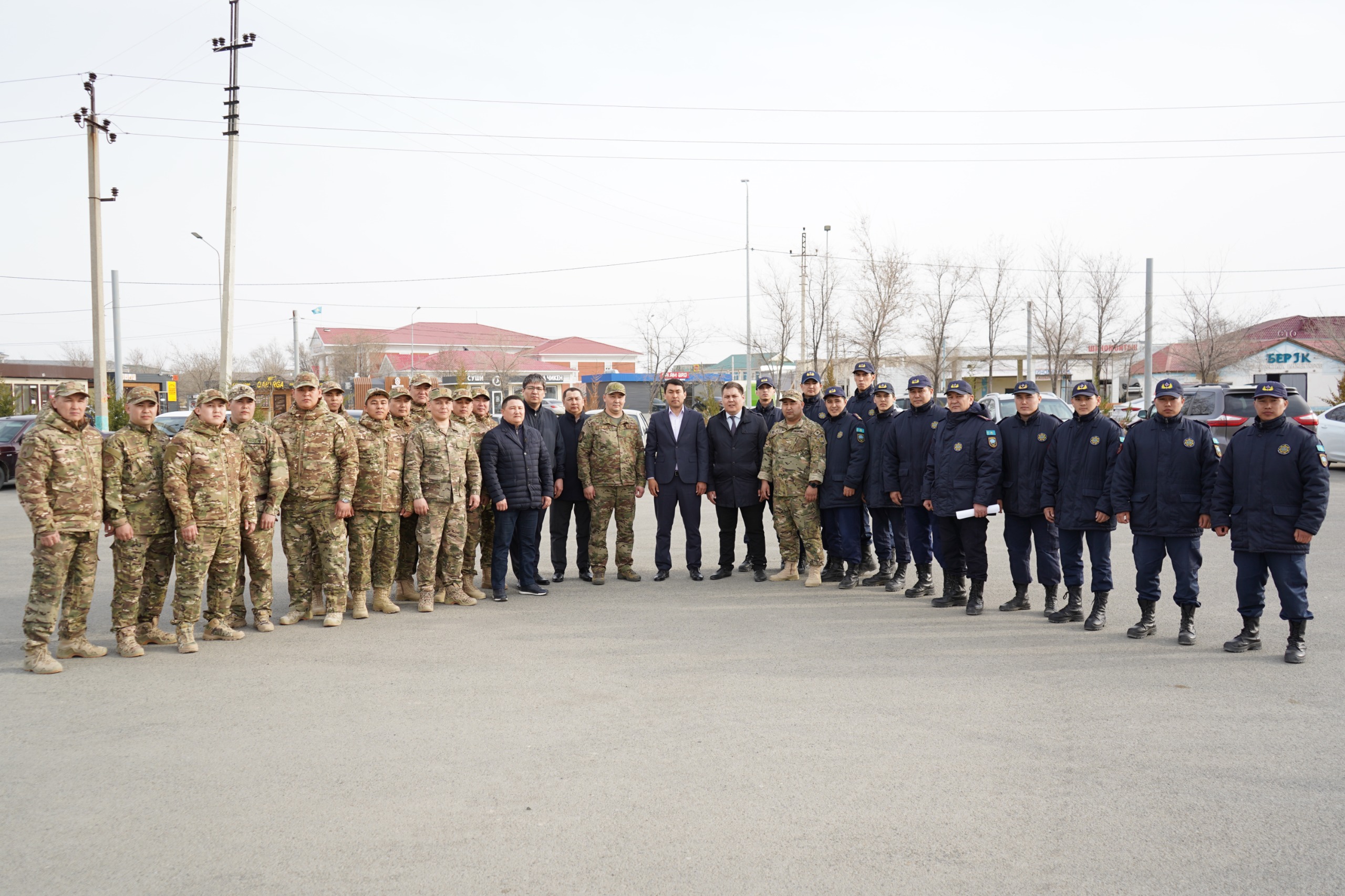 Әскери қызметкерлер мен құтқарушыларды шығарып салу рәсімі өтті