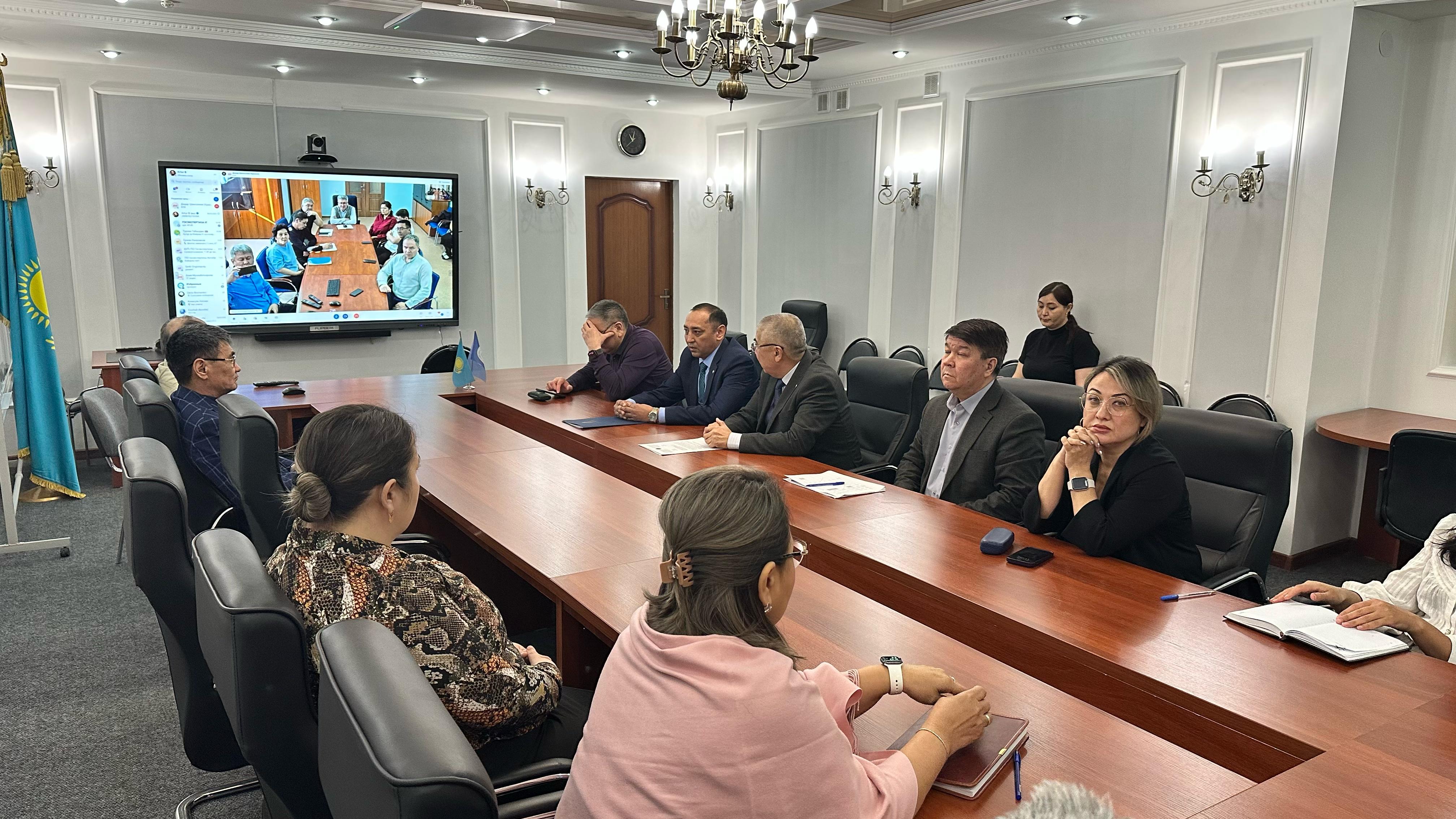 «Заң мен Тәртіп»: Жобаларды мемлекеттік ведомстводан тыс сараптау филиалында кездесу