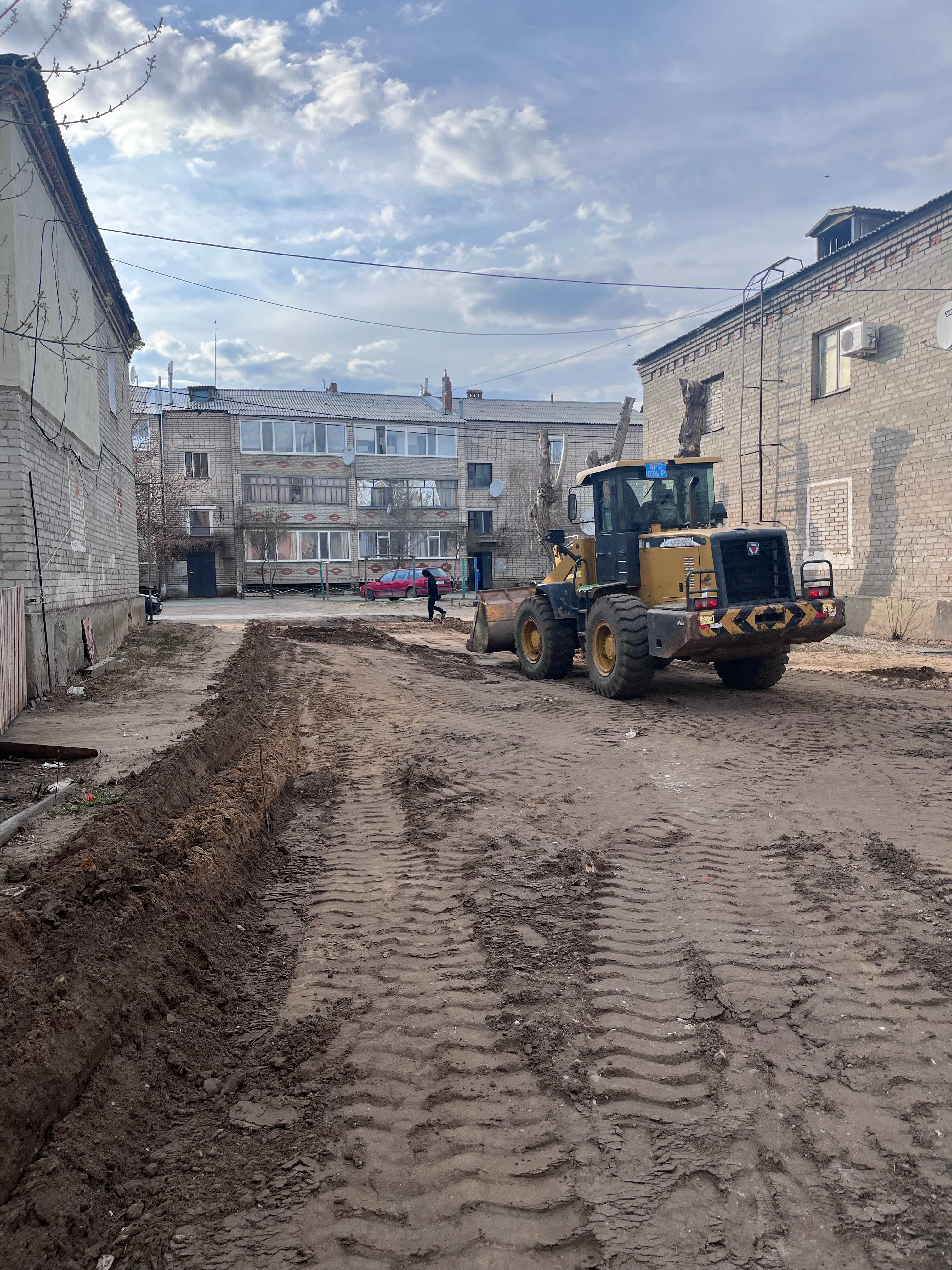 Начата работа по благоустройству дворовых территорий города