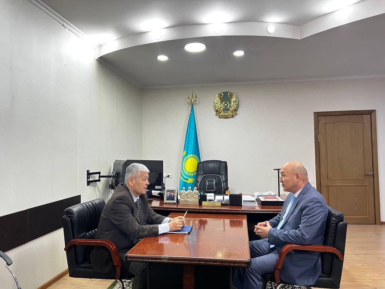 Жаңаарқа ауданының әкімімен кездесті