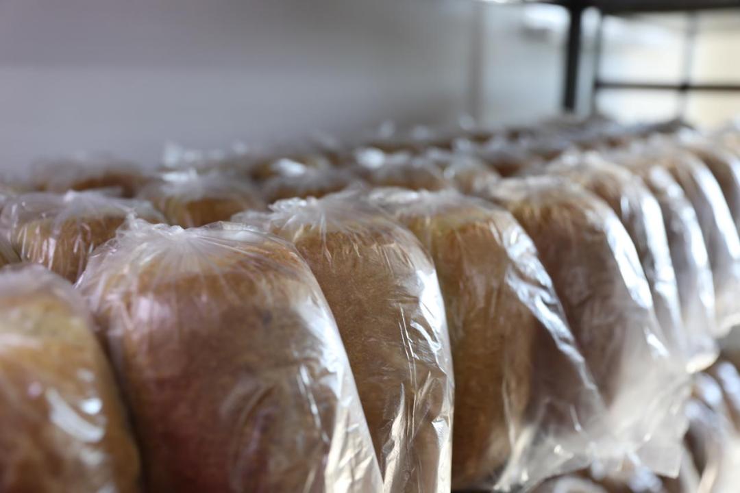 Жаңа піскен нан және үлкен армандар: Ырғыз тұрғыны өз наубайханасын қалай ашты