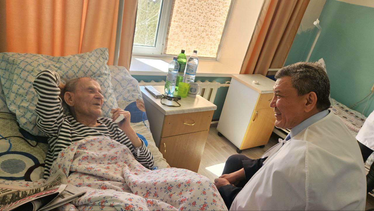 СҚО әкімі ауруханада соғыс ардагері Василий Макиенконың халын білді