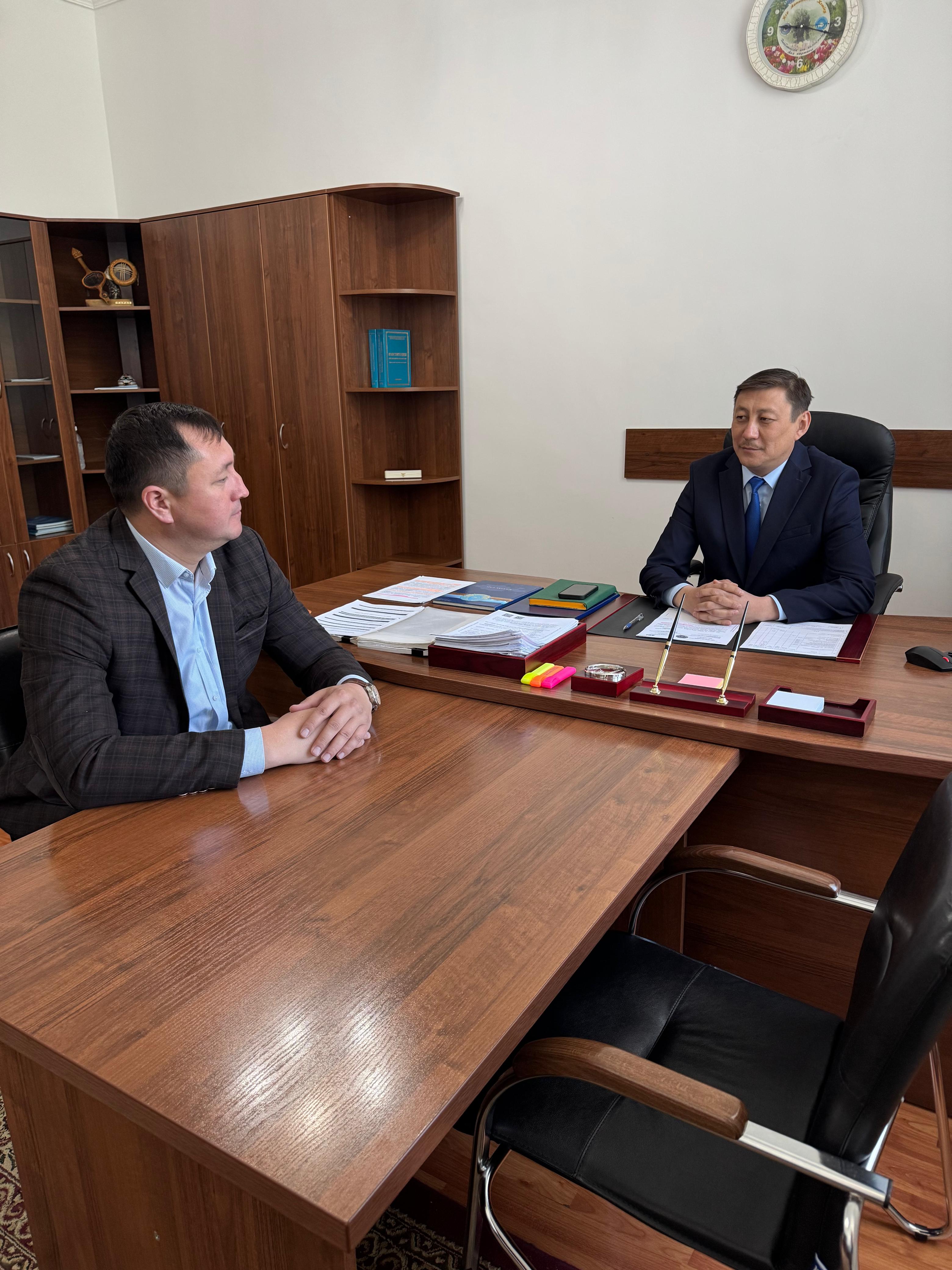 Мемлекеттік қызметшілерге әлеуметтік қорғау шаралары бойынша консультациялық көмек көрсетілді