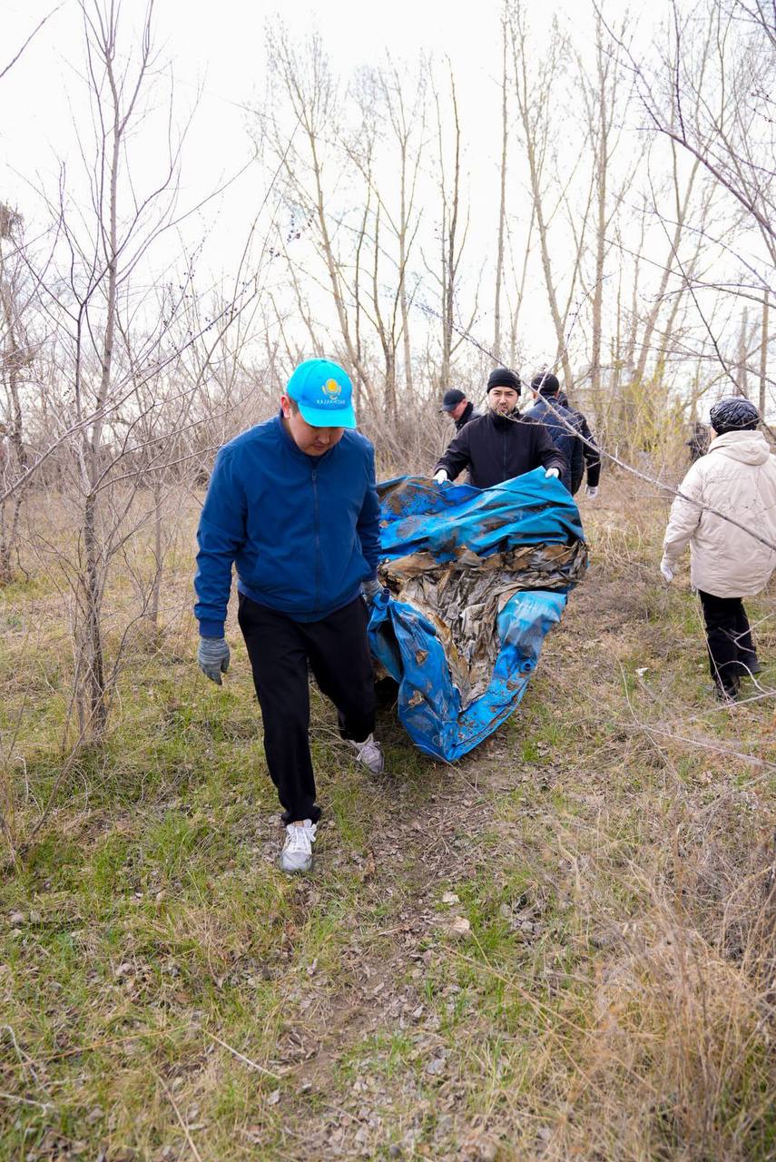 Қоқыс төгуге рұқсат етілмеген аумақтар тазалануда