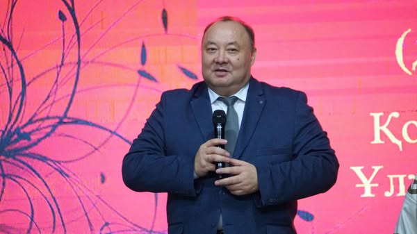 КЕЛЕСТЕ «ЖАНЫМ ЖАЛҒЫЗ» СПЕКТАКЛІ САХНАЛАНДЫ