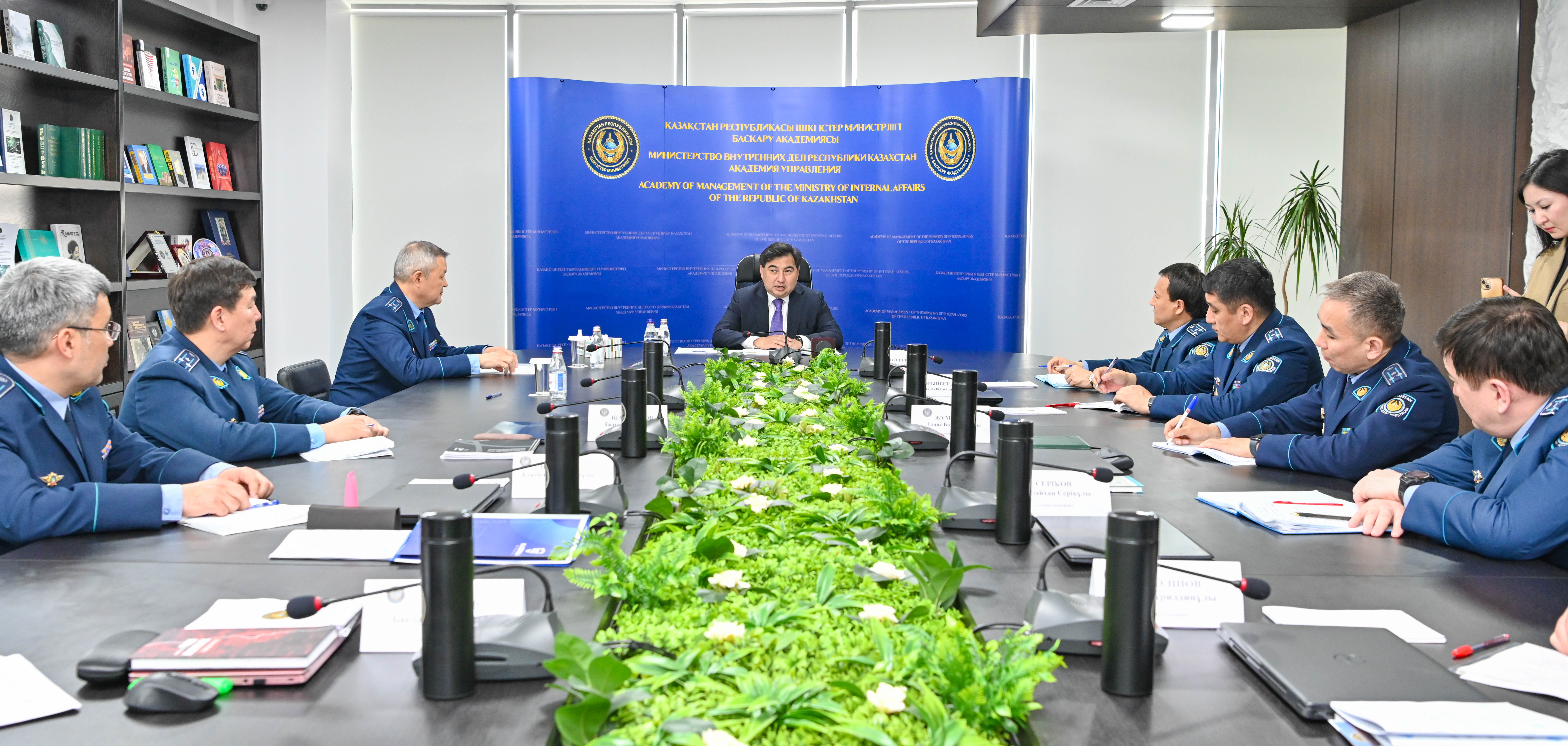 МҚІА төрағасы Дархан Жазықбай Ішкі істер министрлігінің басқару академиясында мотивациялық дәріс өткізді