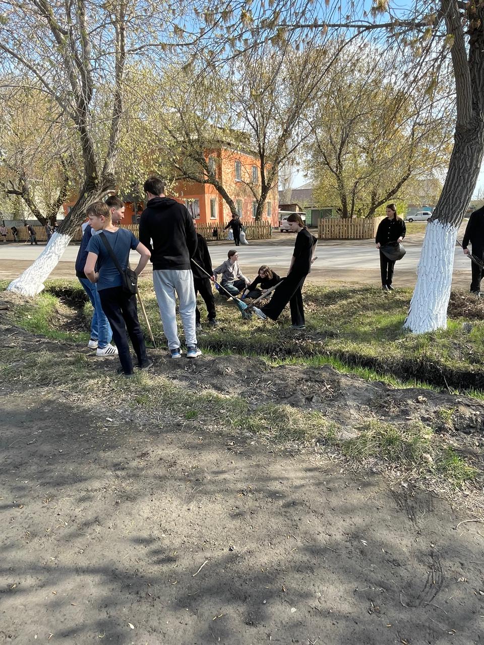 №2 ЖББМ оқушылары мен мұғалімдерінің сенбілігі