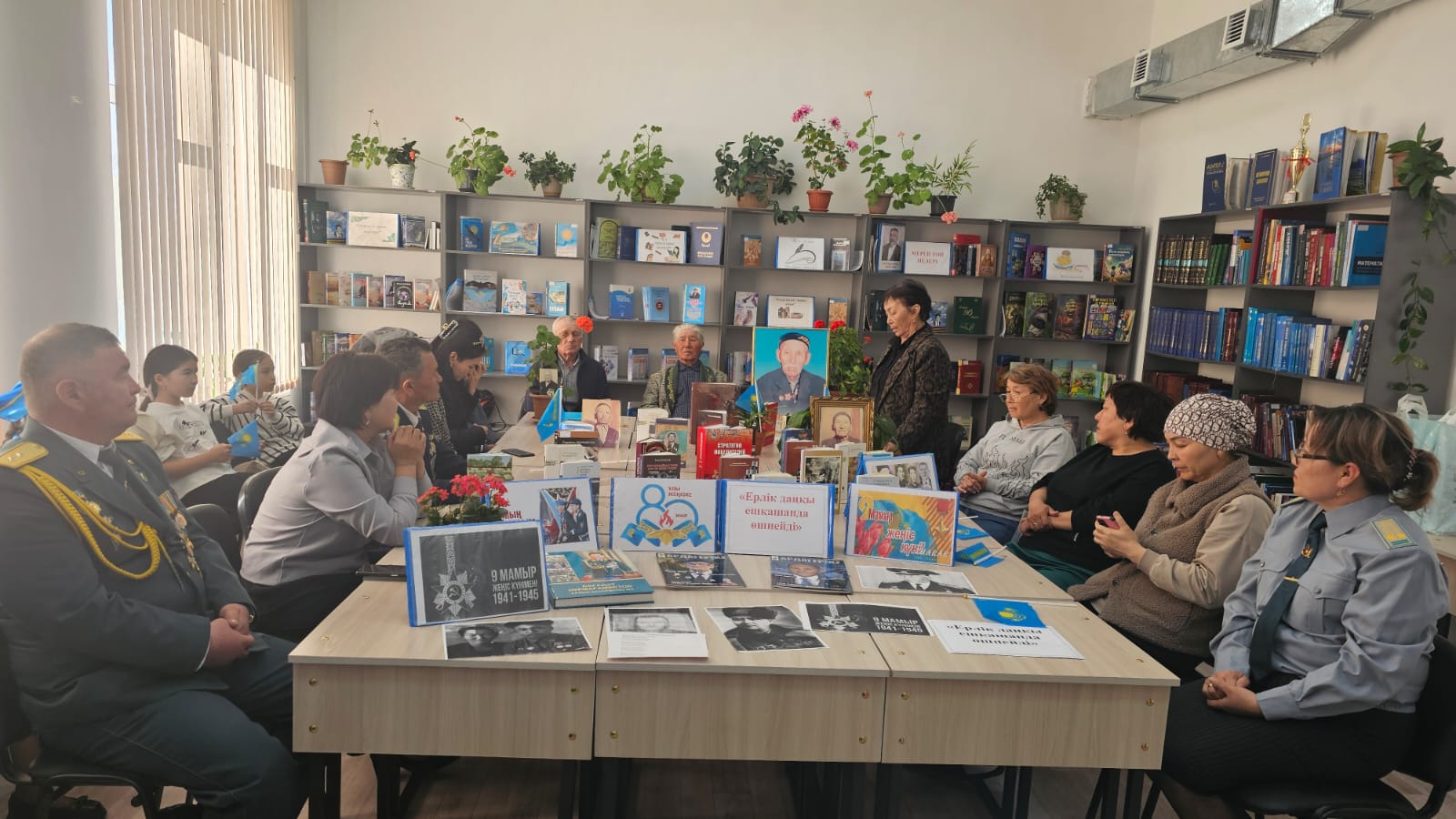 ҰОС ардагерлерінің ұрпақтарымен кездесу