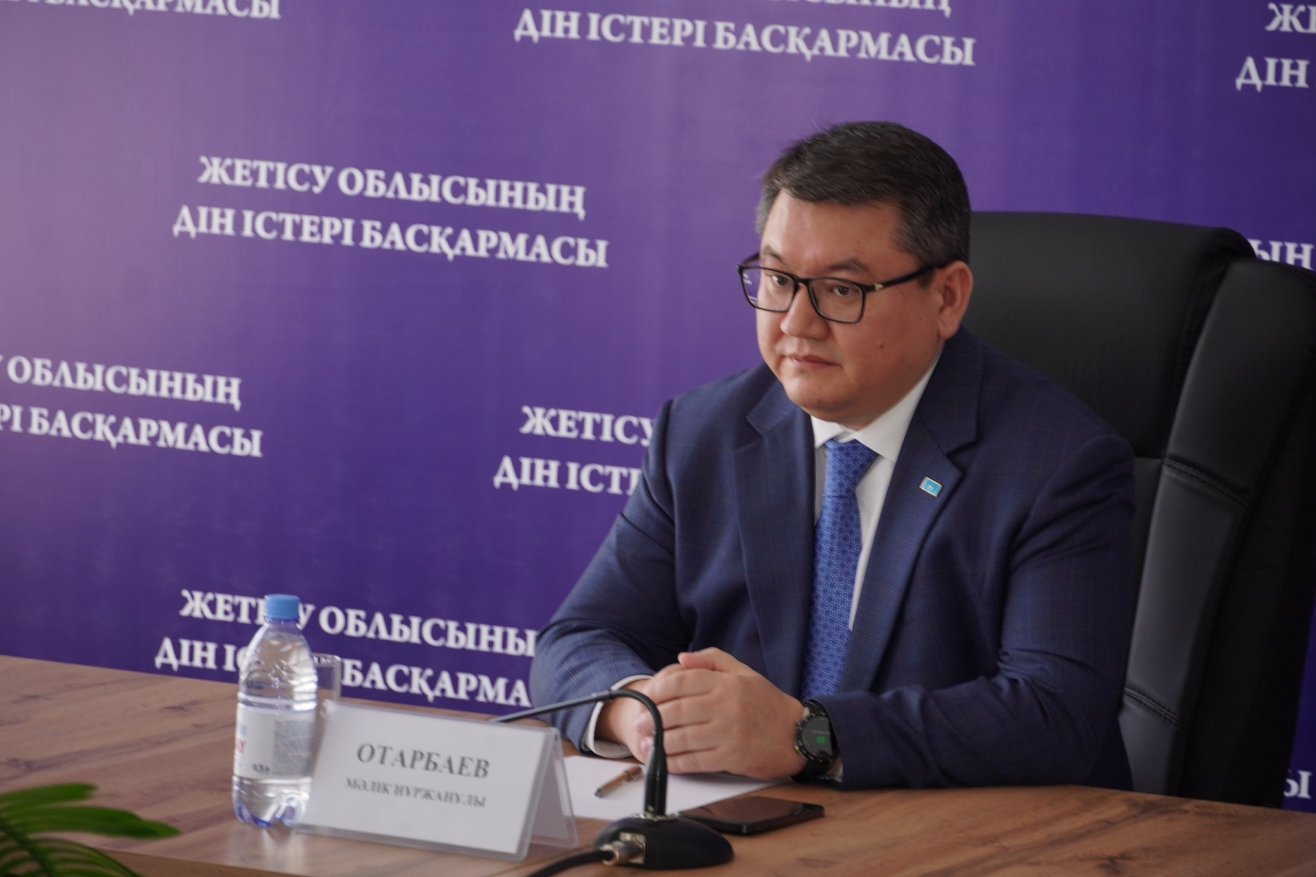 ҚР Президентінің кеңесшісі М.Н. Отарбаевпен кездесу өтті