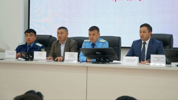 КЕЛЕС: ПРОБАЦИЯ ЕСЕБІНДЕ ТҰРҒАН АЗАМАТТАРДЫ ЖҰМЫСПЕН ҚАМТУ МӘСЕЛЕСІ ТАЛҚЫЛАНДЫ