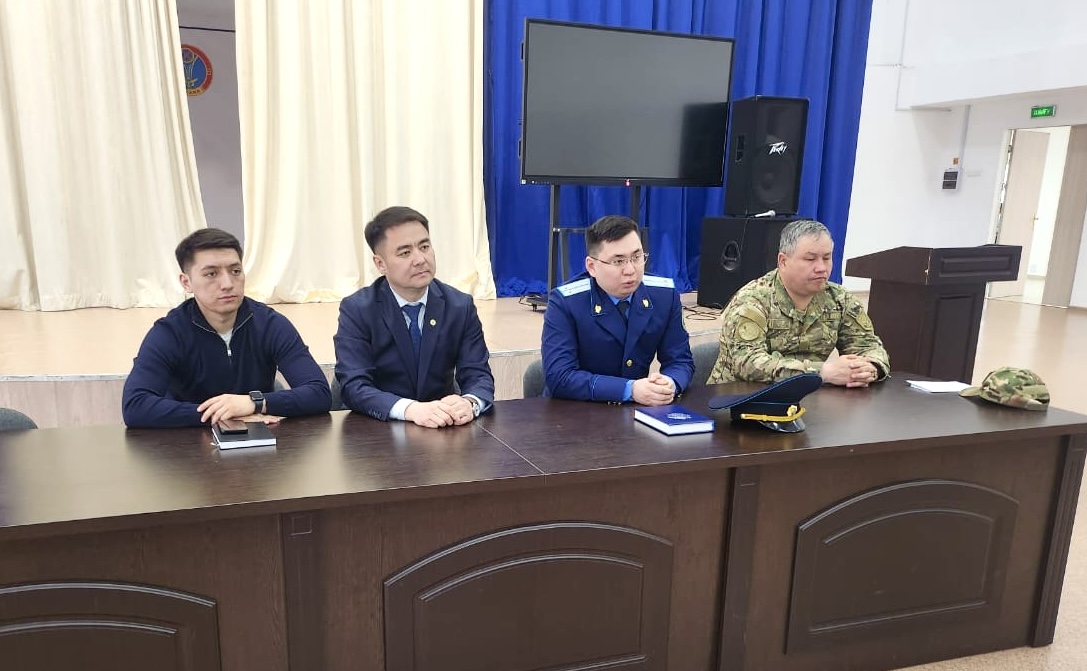 Под председательством заместителя руководителя ГУ “Управления жилья и жилищной инспекции города Астаны”  Е.Малик состоялось совещание с председателями ОСИ, КСК и Управляющих компаний района “Сарайшык” касательно профилактики выпадения детей из окон жилых комплексов.