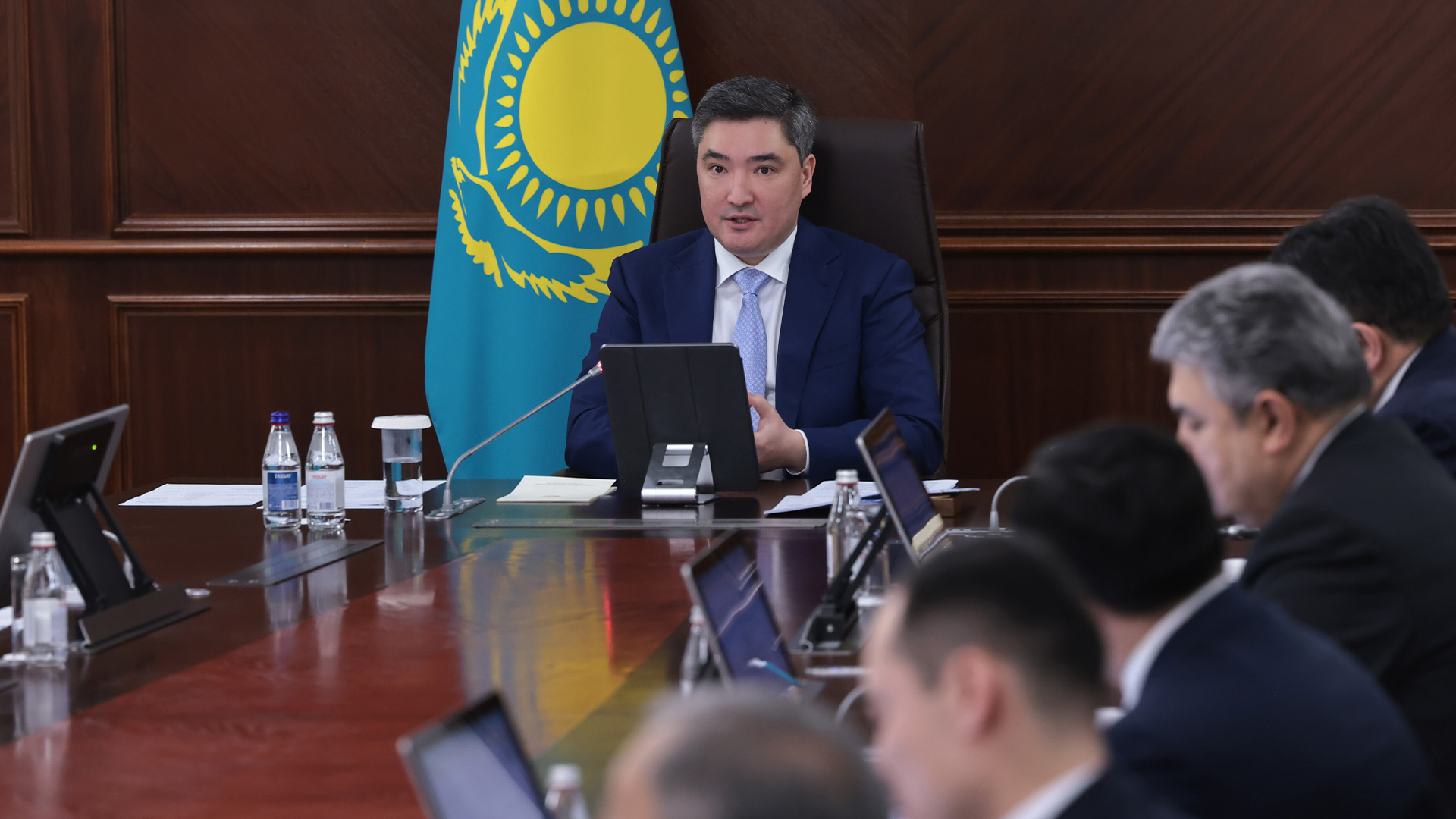 Цифрлық шешімдерді енгізу арқылы елді мекендерді газбен қамту және шығындарды азайту: Үкіметте газ саласын дамыту қарастырылды