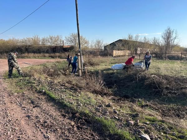Христиан зиратының іргелес аумағын тазарту жұмыстары