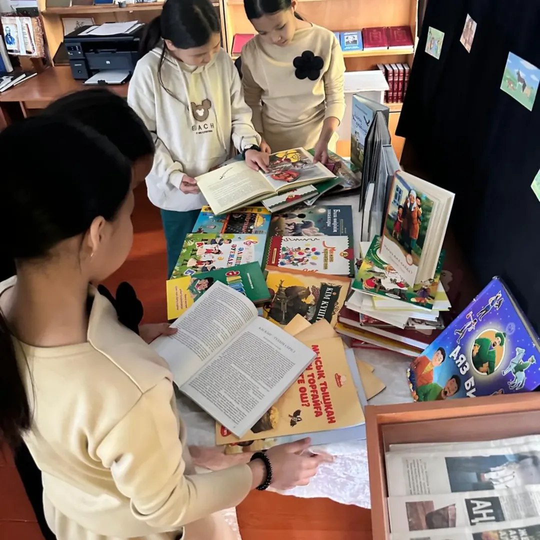 Мұқыр ауылында «Ұлттық кітап күні» мерекесіне орай ұйымдастырылған апталық аясында «Кітапхана түні» атты ерекше акция өтті