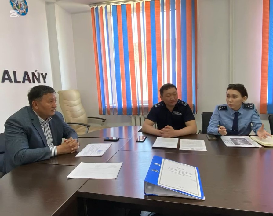 Ауданда «Сіздің құқықтарыңыз қорғалады!» атты акция өтуде.