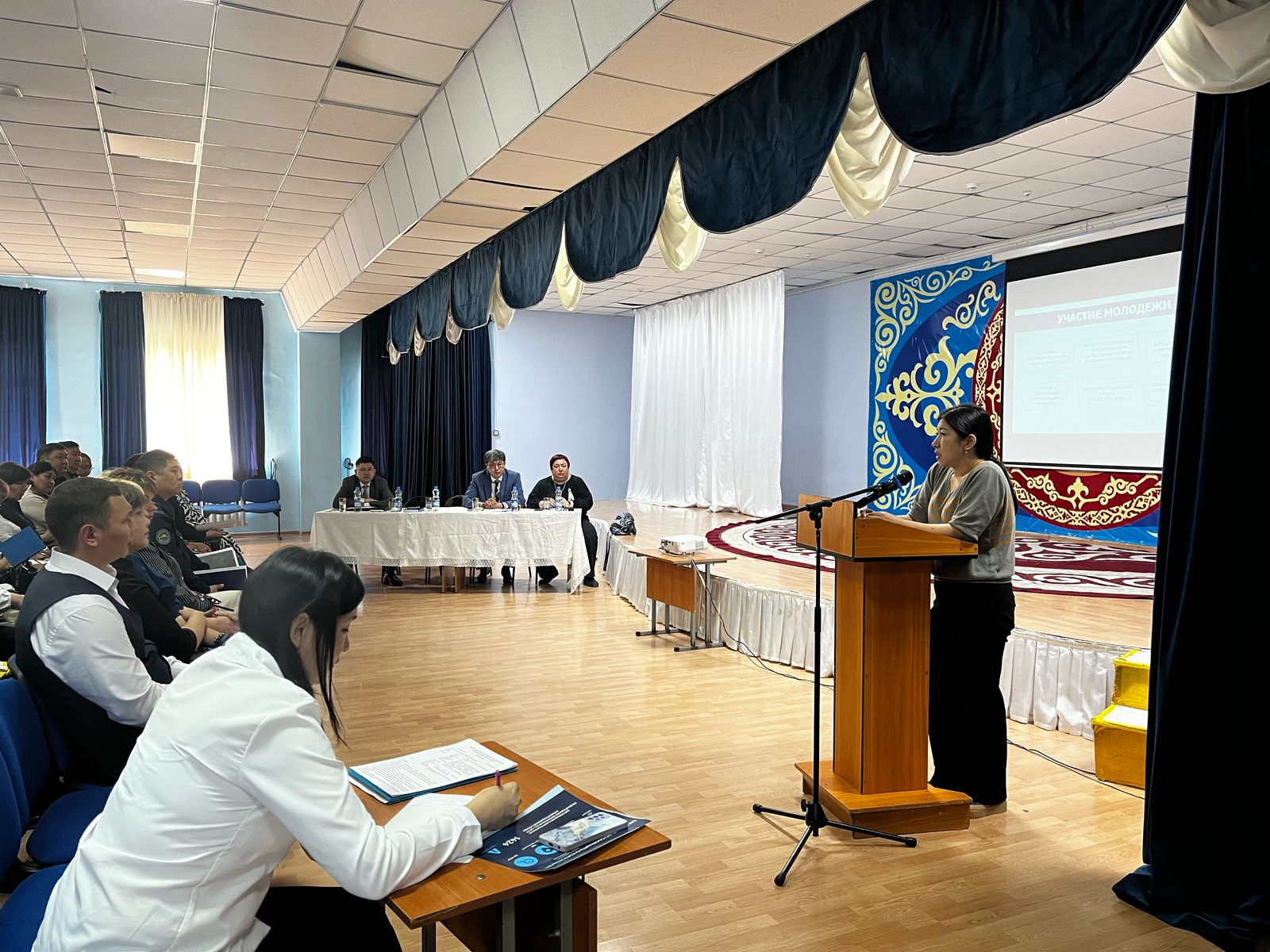 Күршім ауданының білім беру ұйымдарына «Академиялық адалдық», «Сыбайлас жемқорлыққа қарсы мәдениетті қалыптастыру» және «Электрондық цифрлық қолтаңбаны қолдануда заң бұзушылықтардың алдын алу», «Білім беру ұйымдардағы мемлекеттік рәміздердің стандарттарға сәйкестігі» тақырыптары бойынша жалпы құқықтық оқыту семинары