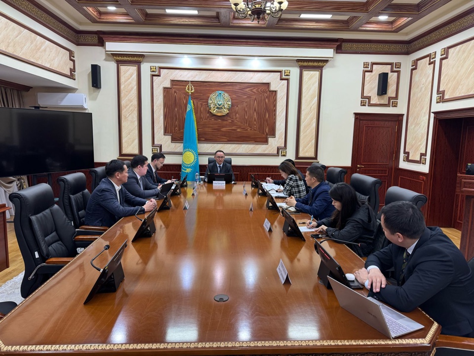 2025 жылғы 22 сәуірде Маңғыстау облысы әкімінің бірінші орынбасары Е. Ізбергеновтың төрағалығымен «KMG PetroChem» ЖШС және «Sinopec Overseas Investment Holding» компаниясының өкілдерімен кездесу өтті.