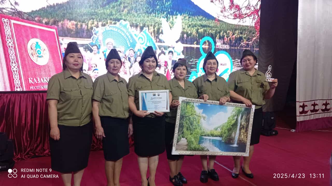 Бүгін Ұлы Отан соғысындағы Жеңісіне 80 жылдығына, көрнекті ғалым-сазгер Үкілі Ыбырайдың 190 жылдығына, сондай-ақ Қазақстан халқы Ассамблеясының 30 жылдығына және Қазақстан Республикасы Конституциясының 30 жылдығына арналған аудандық Мәдениет үйінде көркемөнерпаздар өнерінің гала-концерті өтті.