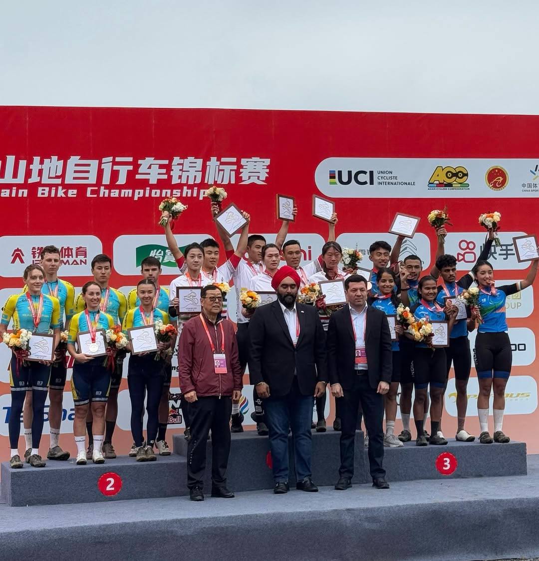 Национальная сборная Казахстана завоевала серебряную медаль на чемпионате Азии по маунтинбайку