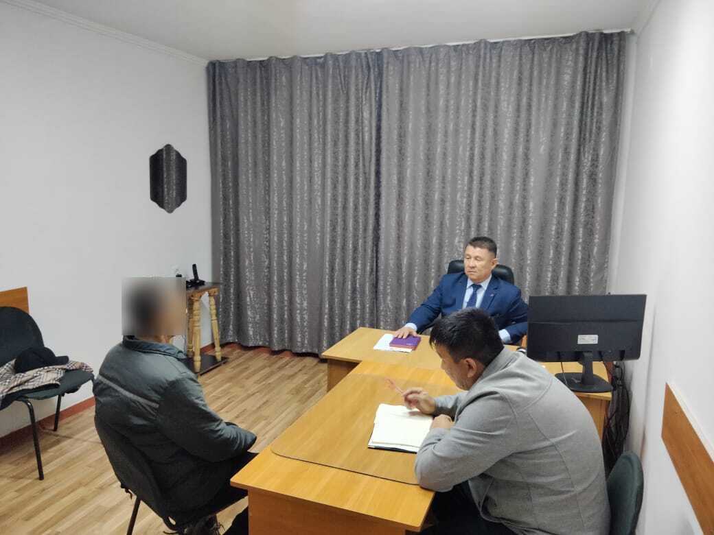 Өкіл сотталғандарды жеке сұрақтарымен қабылдады