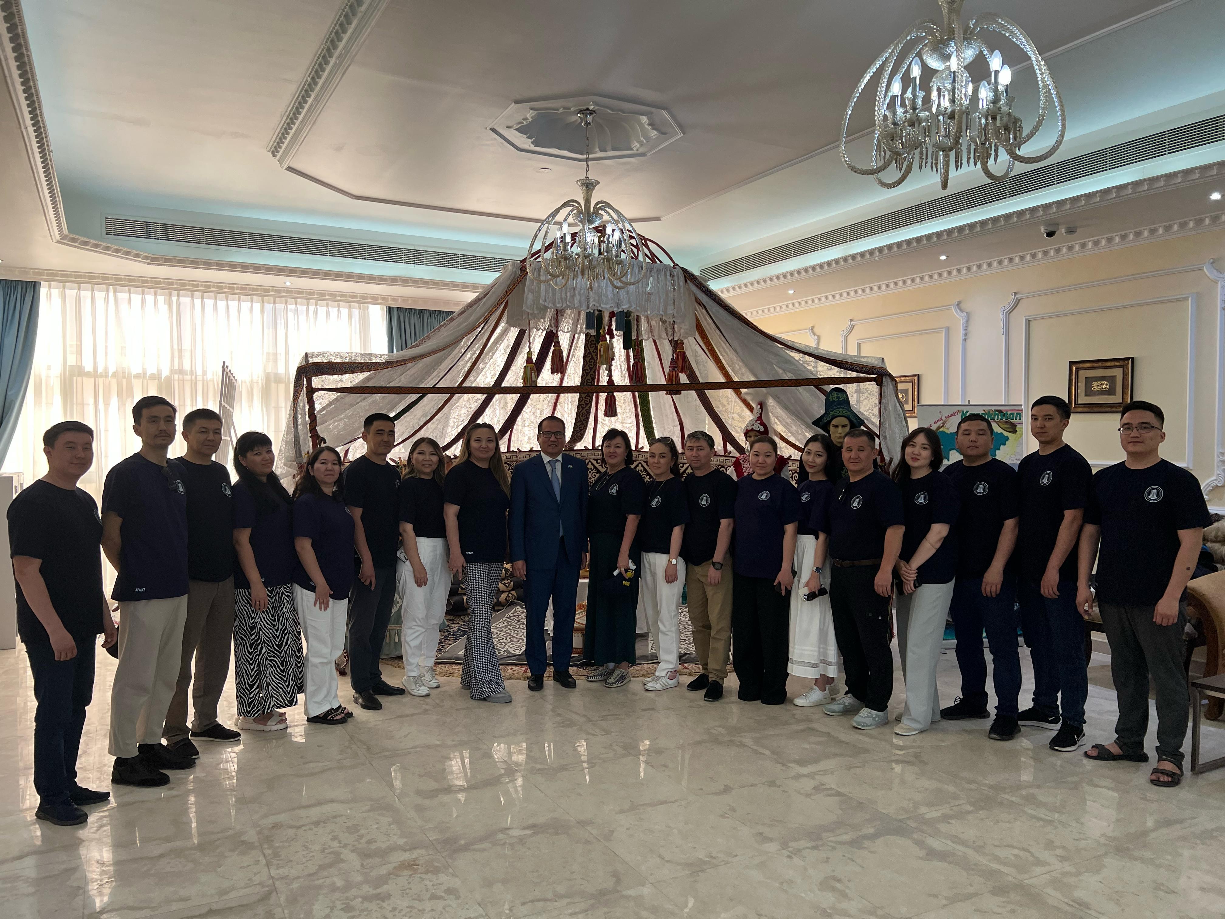 A meeting with master's degree students from the APA under the President of the RK