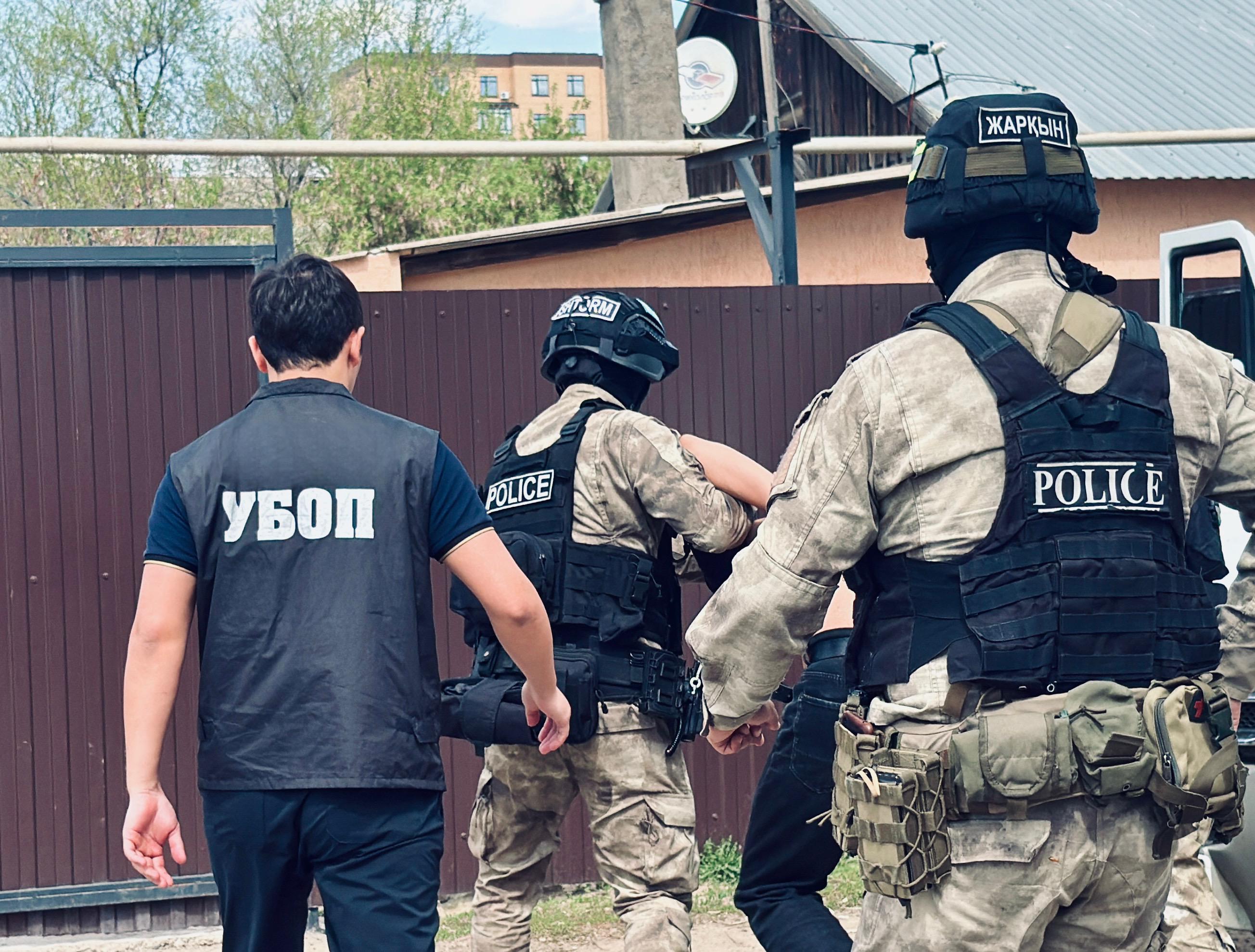 Вымогательство через фейк-свидание: в Уральске задержана группа молодых людей