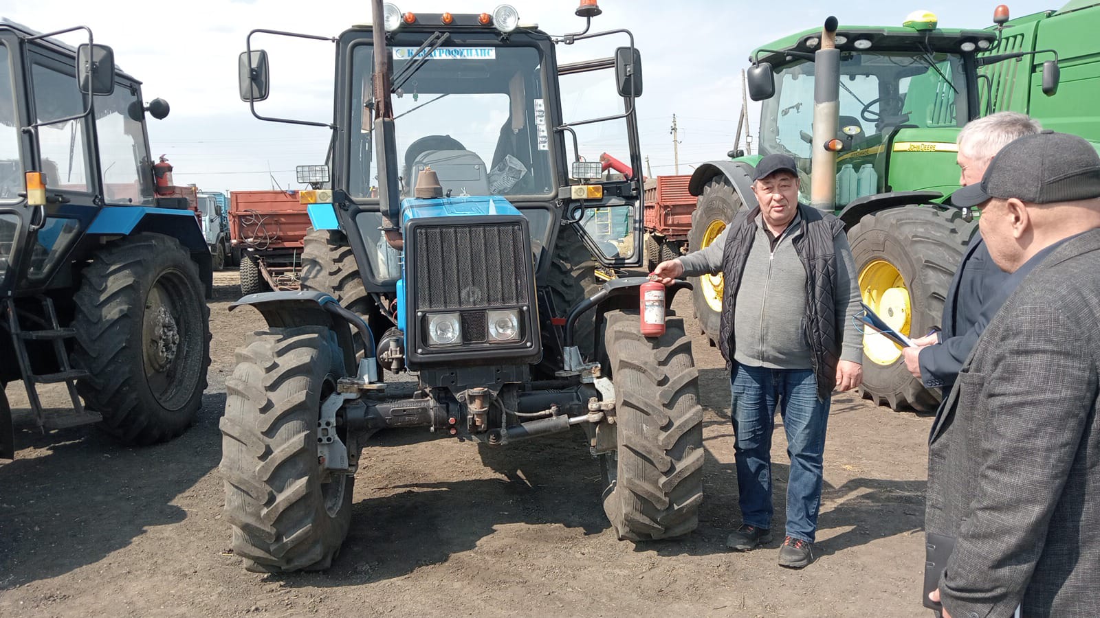 Технический осмотр сельскохозяйственной техники