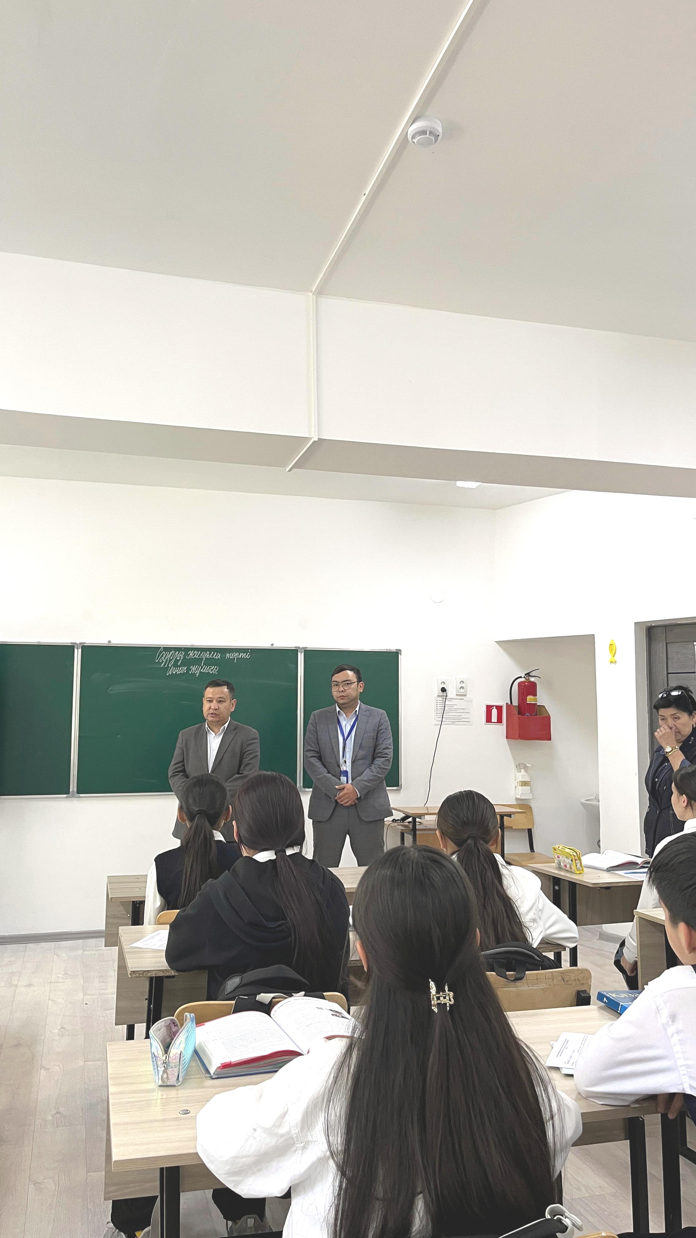 Тараз қаласының №28 орта мектебінде 6-ші сынып оқушыларымен «Сынып сағаты» өткізілді