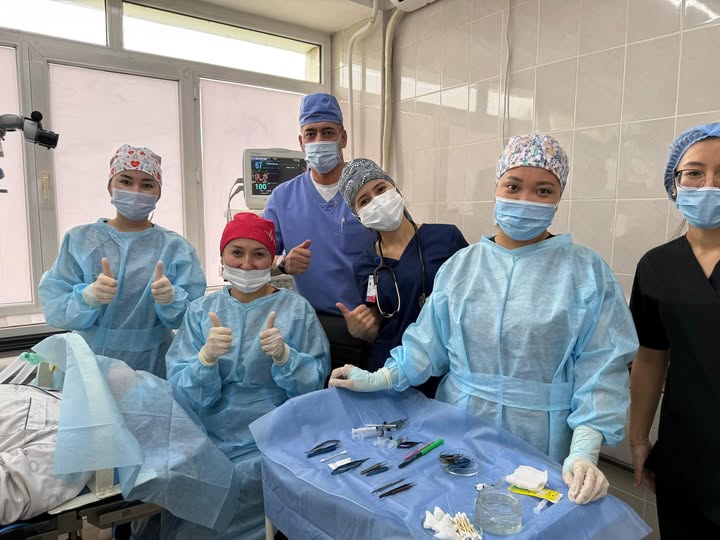 АЛМАТЫ ОҚКА-ДА АЛҒАШ РЕТ КӨЗ НҰРЛЫ ҚАБЫҒЫН АЛМАСТЫРУ ОТАСЫ ЖАСАЛДЫ