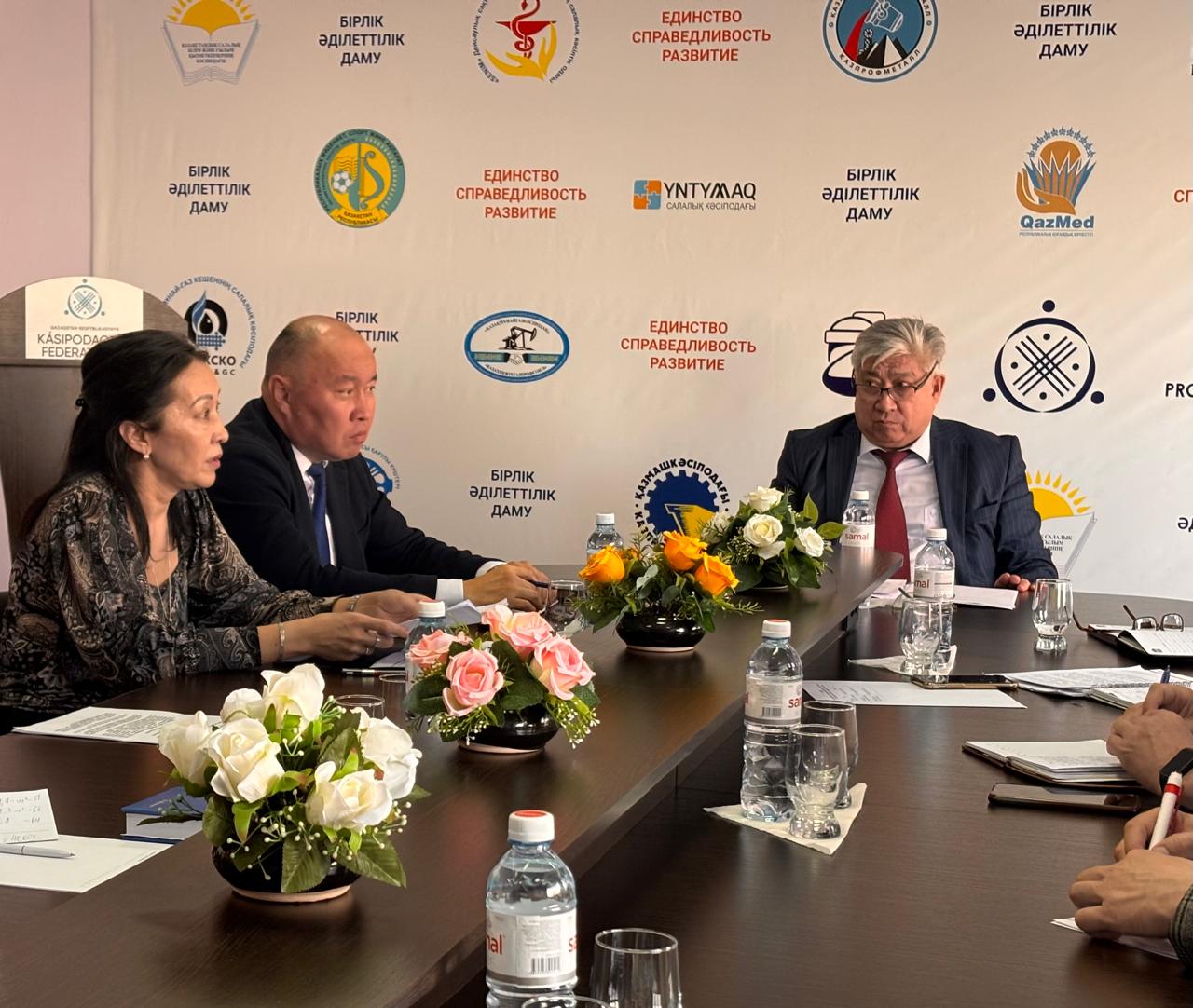 «Еңбек қауіпсіздігі мен гигиенасына революциялық тәсілдер: жұмыс орындарындағы жасанды интеллект пен цифрландырудың рөлі» тақырыбындағы дөңгелек үстел