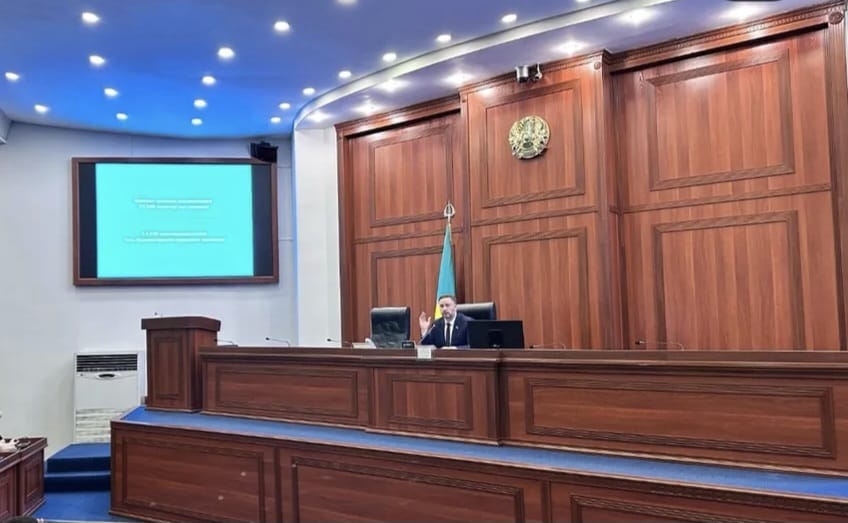 Өскемен қалалық мәслихатының кезектен тыс сессиясында 2025-2027 жылдарға арналған қала бюджетіне өзгерістер енгізілді.