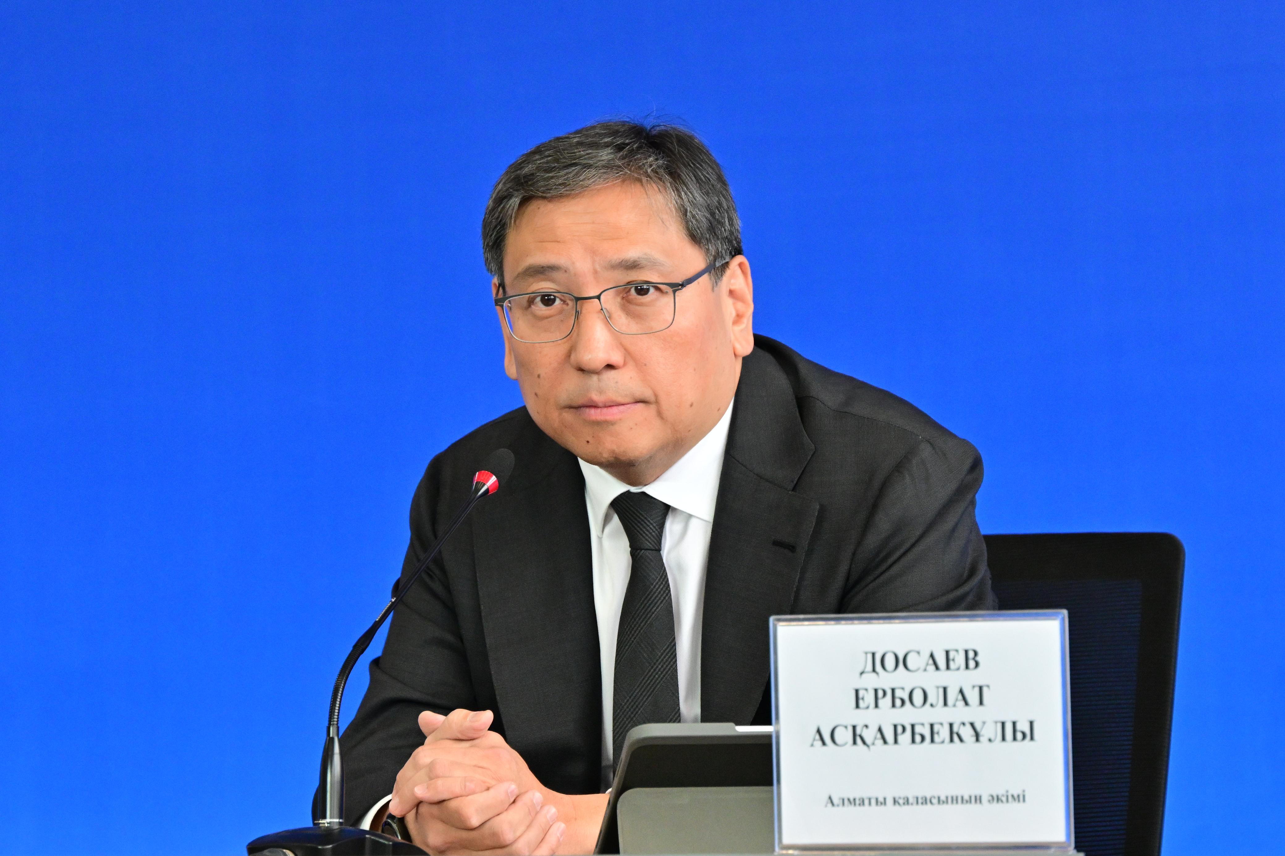 Алматы әкімі - шұңқырларды жөндеу бойынша мердігерлерге қойылатын талаптар күшейтіледі