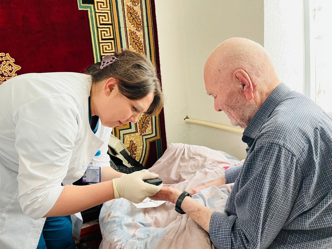 МЕРЕКЕ ҚАРСАҢЫНДА АБЗАЛ ЖАНДАР АРДАГЕРЛЕРГЕ АРНАЙЫ  МЕДИЦИНАЛЫҚ ҚЫЗМЕТ КӨРСЕТТІ