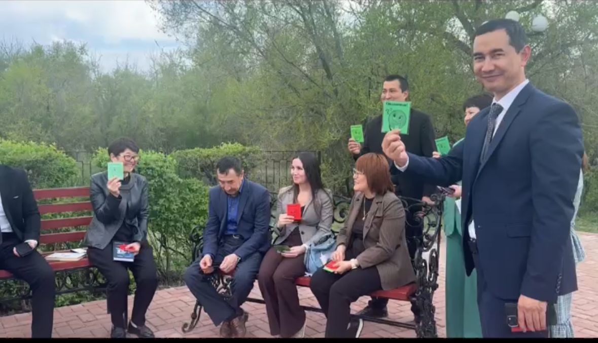 📚 Ұлттық кітап күніне арналған "Бірге оқимыз!"