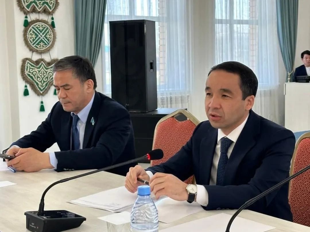 Қосшы қаласының әкімі Азамат Қапышев Тайтөбе ауылы тұрғындарымен кездесу өткізді