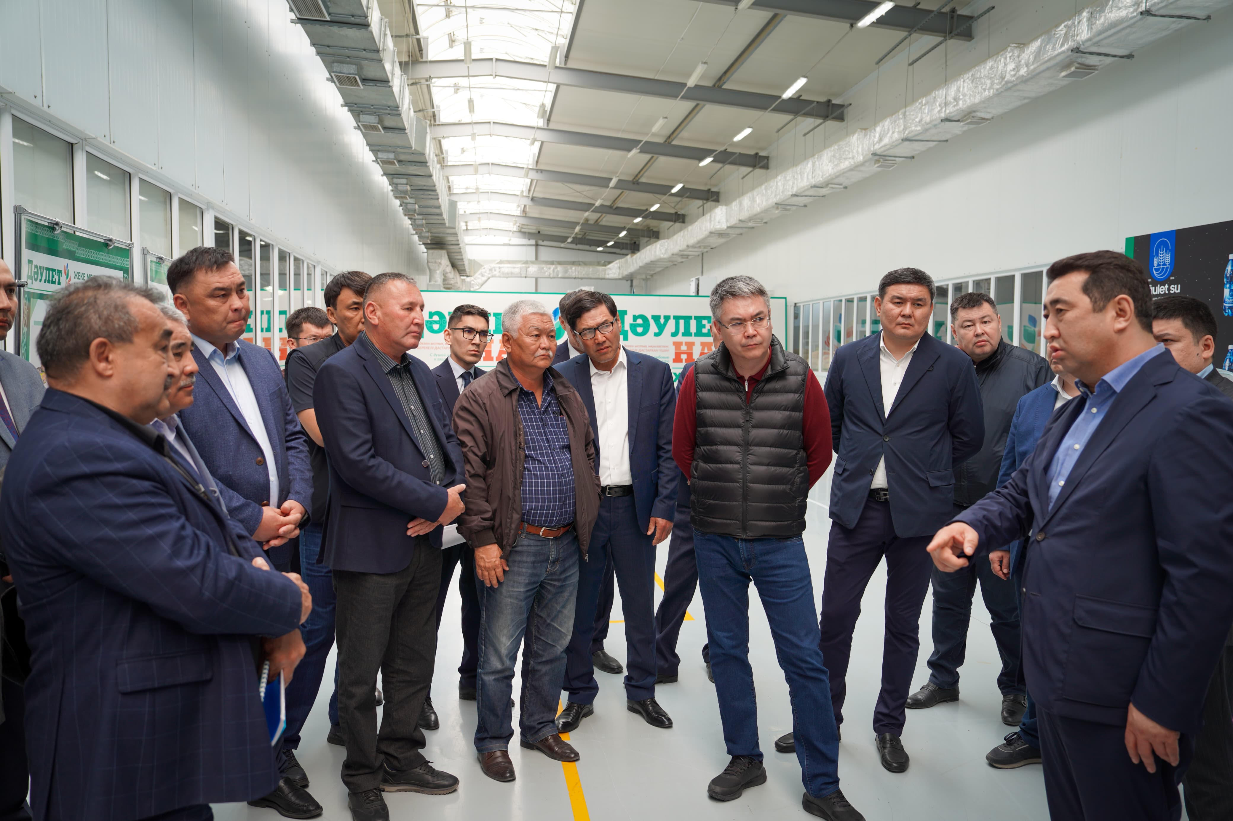 Айдарбек Сапаров Атырау облысының ауыл шаруашылығы тауар өндірушілерімен кездесті