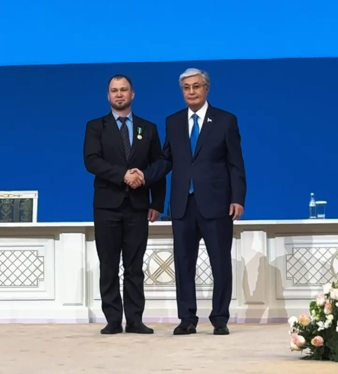 Президент РК наградил председателя «Ассамблея Жастары» по ВКО медалью «Шапағат»