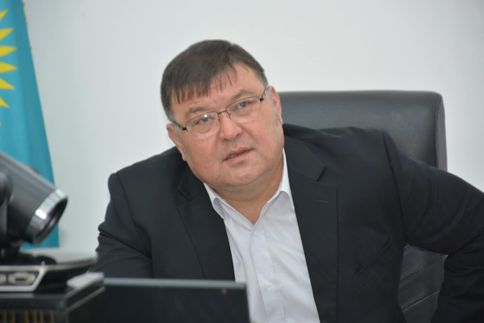 ШАРДАРА: АУДАН ӘКІМІ АППАРАТТЫҚ МӘЖІЛІС ӨТКІЗДІ