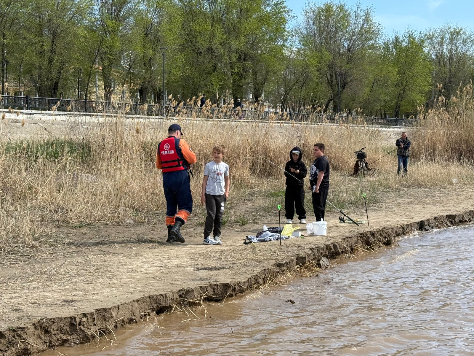 Безопасность на водоёмах: профилактика — залог спасения