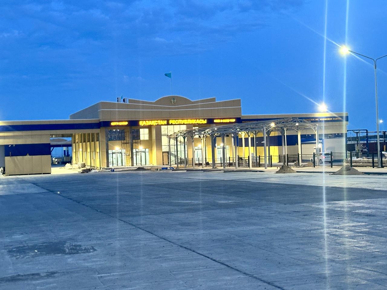 Достық ауылындағы «Жайлы мектеп» құрылысы мен Алакөл көліндегі жағалауды нығайту жұмыстарына мониторинг жүргізу