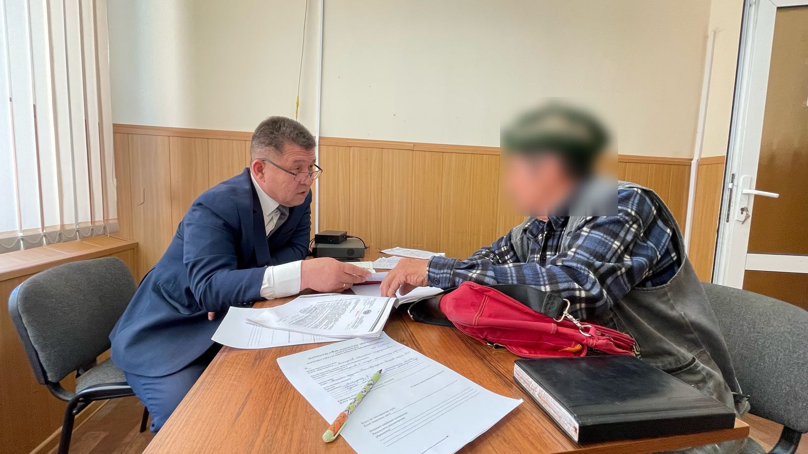 Өкіл азаматтарды жеке сұрақтарымен қабылдады
