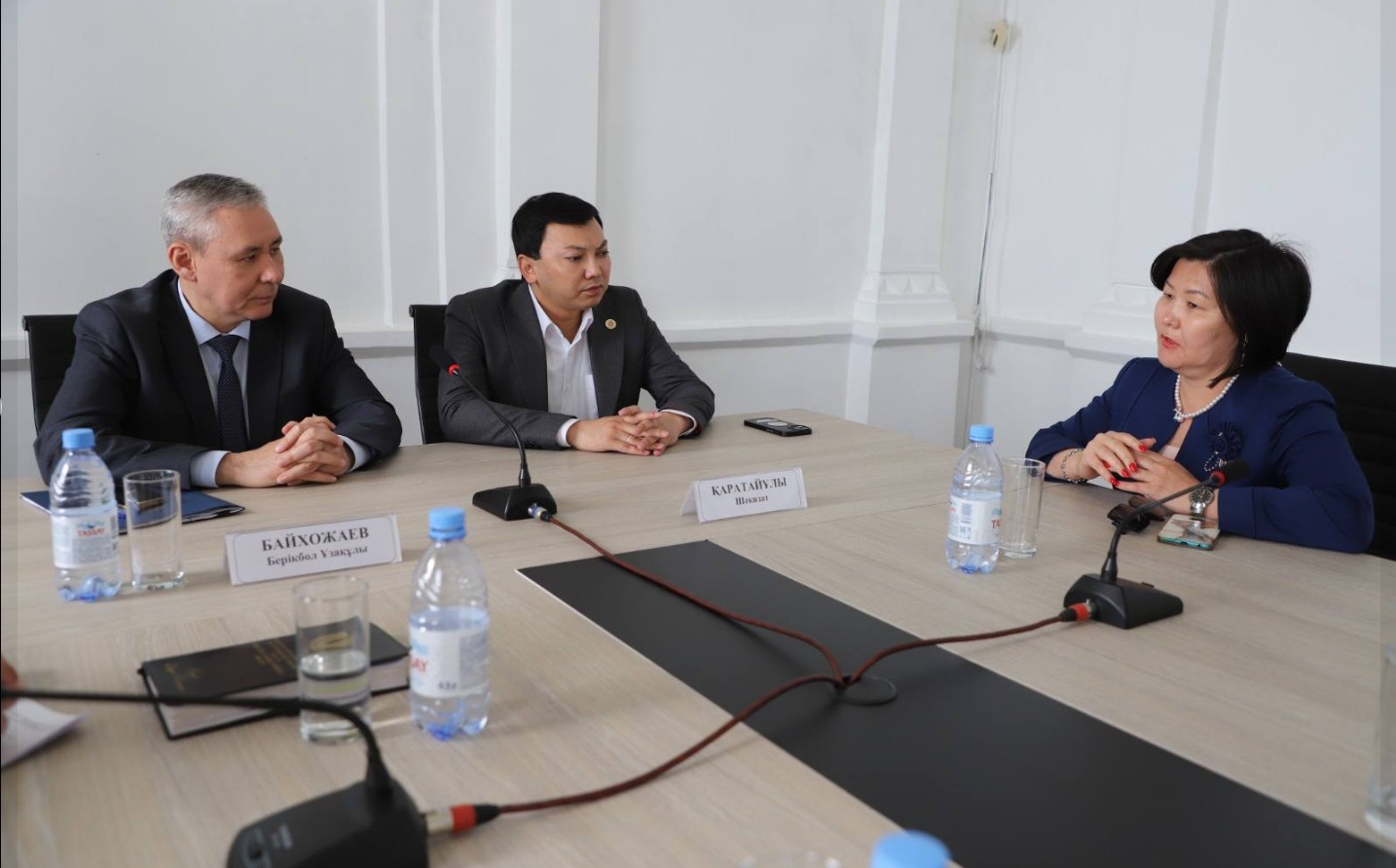 ӨКІЛ САРАПТАМАЛЫҚ КЕҢЕС МҮШЕСІМЕН БІРГЕ ҚАРМАҚШЫ АУДАНЫНЫҢ ТҰРҒАНДАРЫМЕН КЕЗДЕСУ ЖӘНЕ ЖЕКЕ ҚАБЫЛДАУ ӨТКІЗДІ