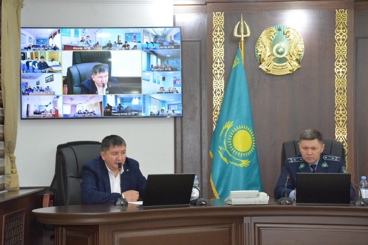 Семинар для следователей и дознавателей провели в департаменте полиции