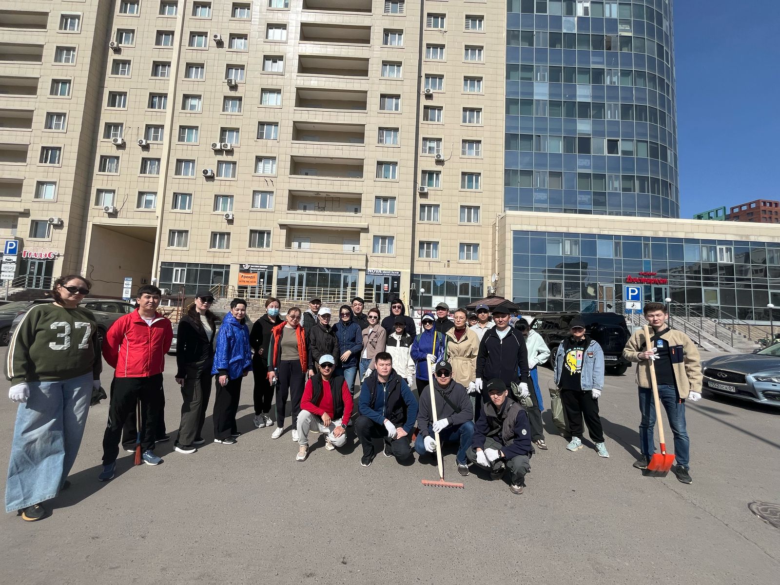 ҚР Ауыл шаруашылығы министрлігінің қызметкерлері жалпықалалық сенбілікке қатысты