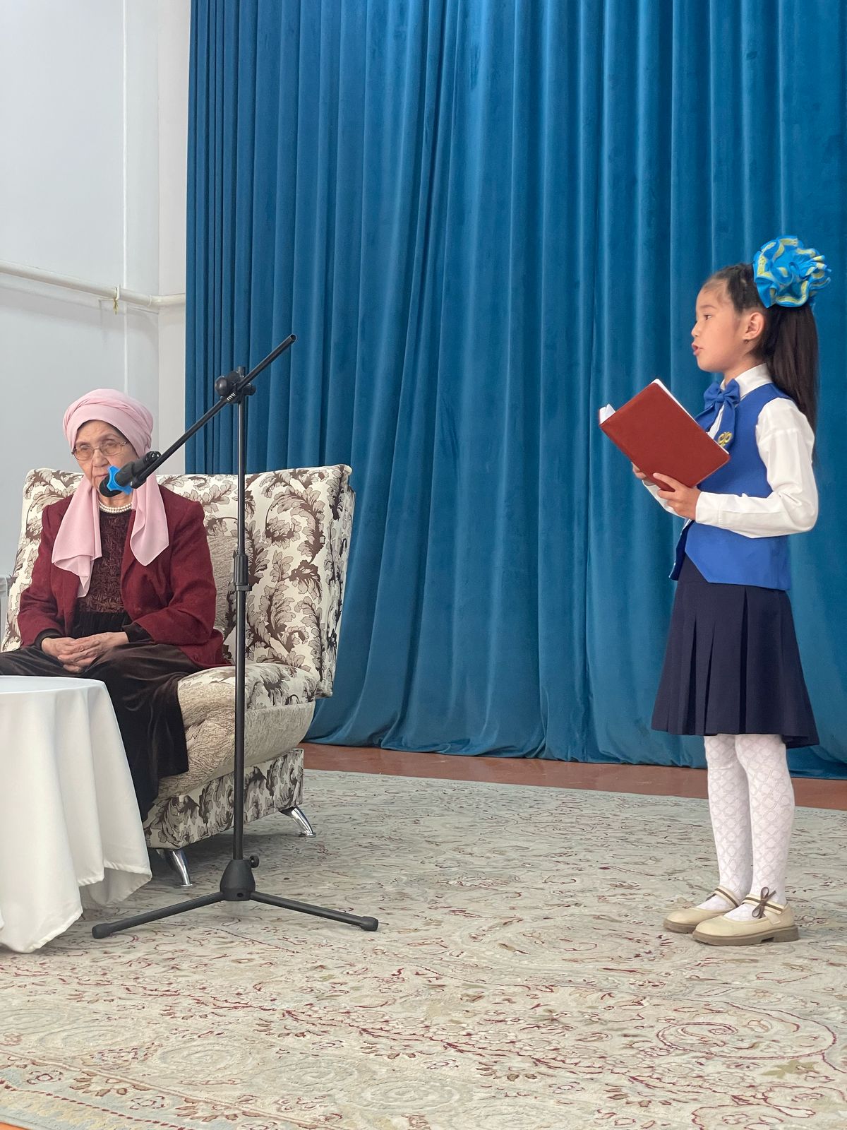 «Привет стране»