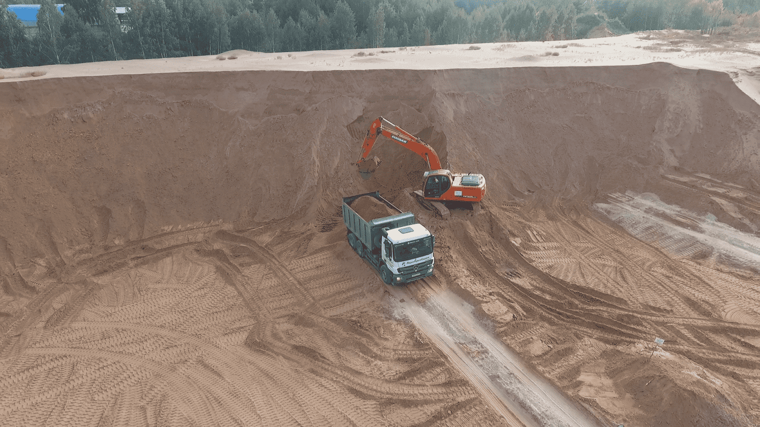 Абай облысында құмды заңсыз өндіру фактісі әшкереленді