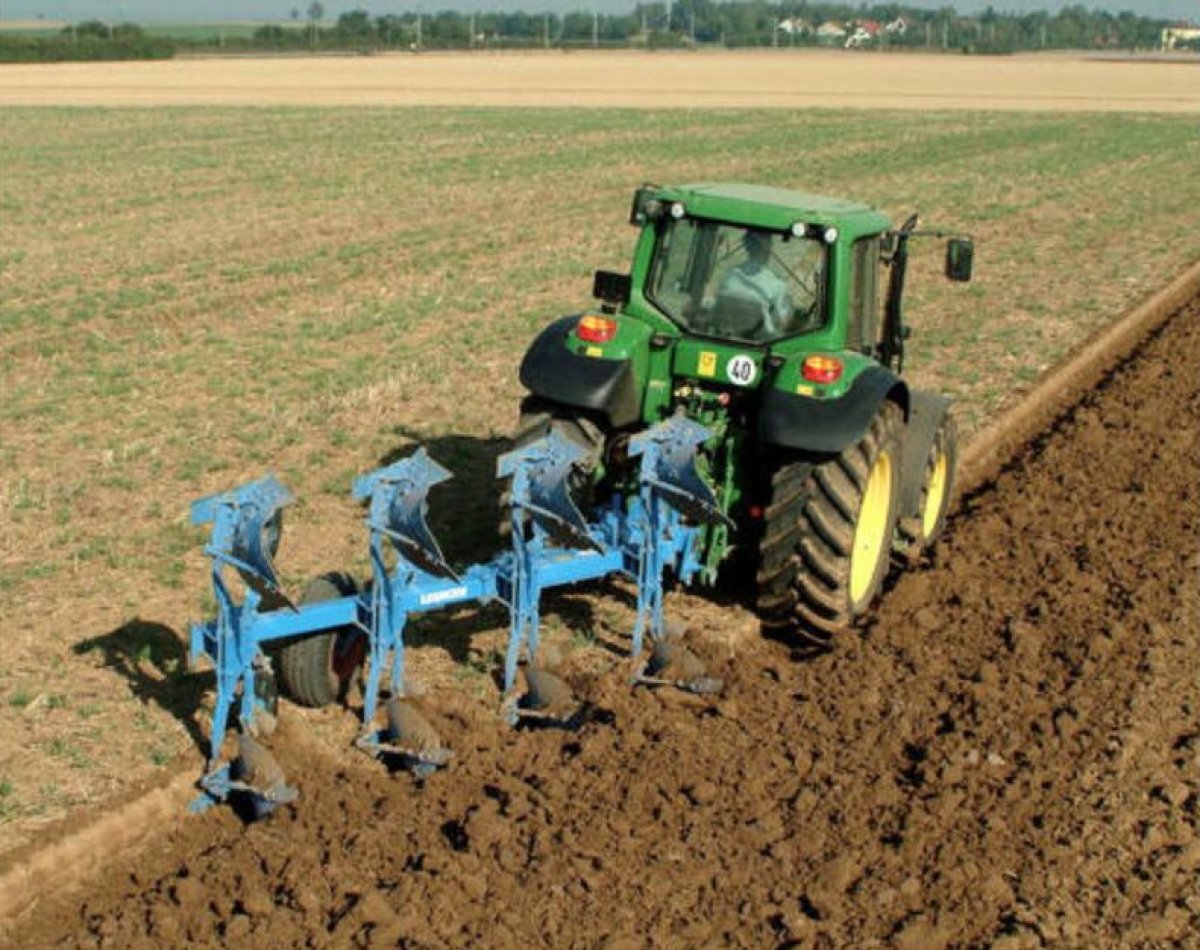 Қазақстанда көктемгі егіс жұмыстары белсенді жүргізілуде: 908 мың гектар жер егілді