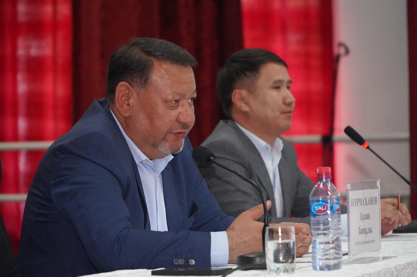 БӘЙДІБЕК: БОРАЛДАЙ АУЫЛДЫҚ ОКРУГІ ТҰРҒЫНДАРДЫҢ МӘСЕЛЕСІ ТЫҢДАЛДЫ